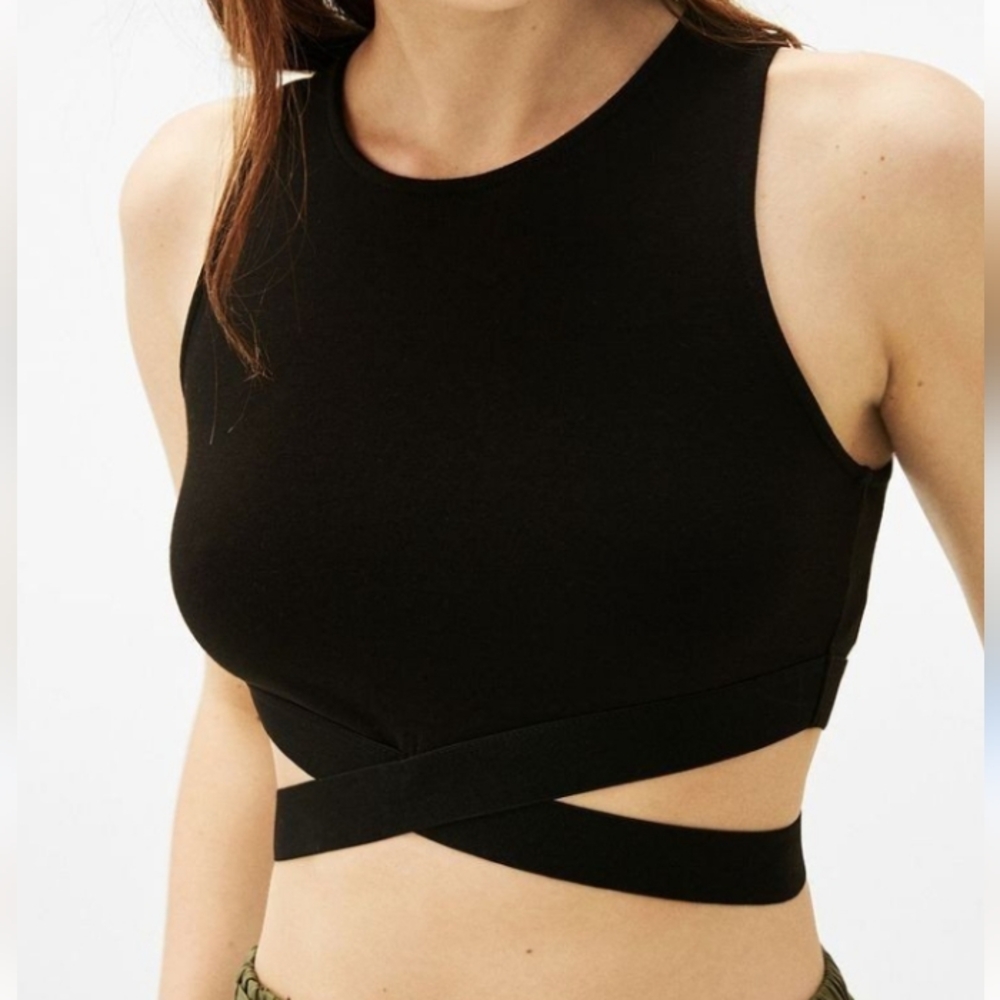 ZARA Crossover Top Seamless fabric, crossed at the waist, black.SZ:S